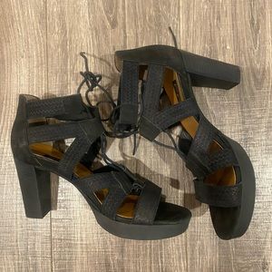 Paul Green Lace Up Heels, barely used! UK size 5, US Size 7.5